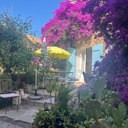maison vacance Médiévale Bormes-les-Mimosas village Esterno foto