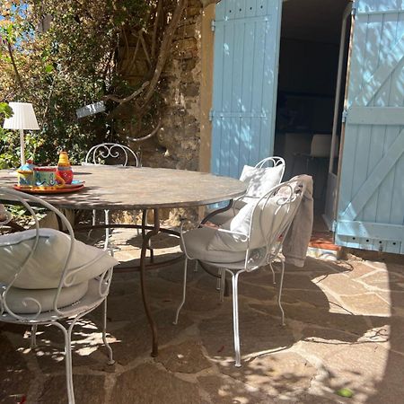 maison vacance Médiévale Bormes-les-Mimosas village Esterno foto