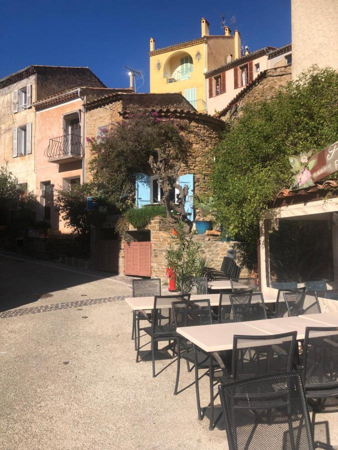 maison vacance Médiévale Bormes-les-Mimosas village Esterno foto